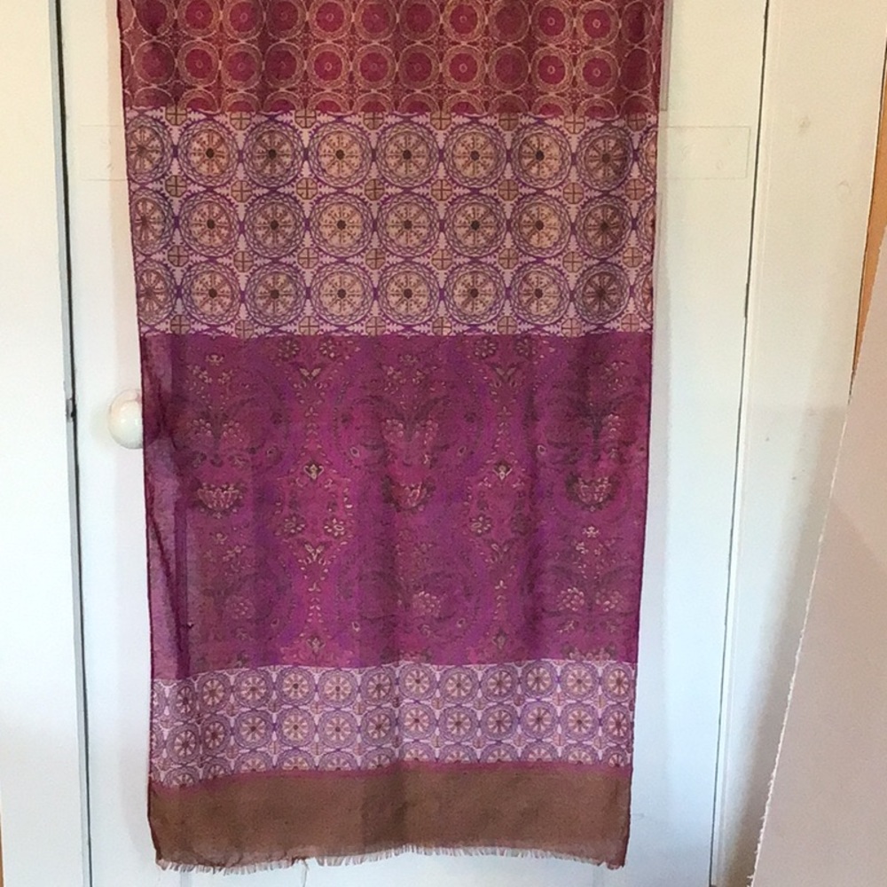 Fuchsia wrap - never worn.  Fabulous color!